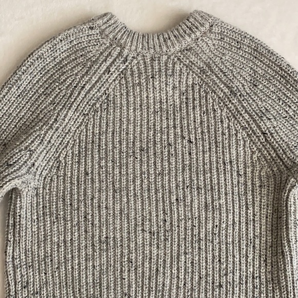 Gap | 2022 Donegal Chunky Rib Knit Wool Blend Crewneck Sweater Light Gray (S) - Picture 14 of 16